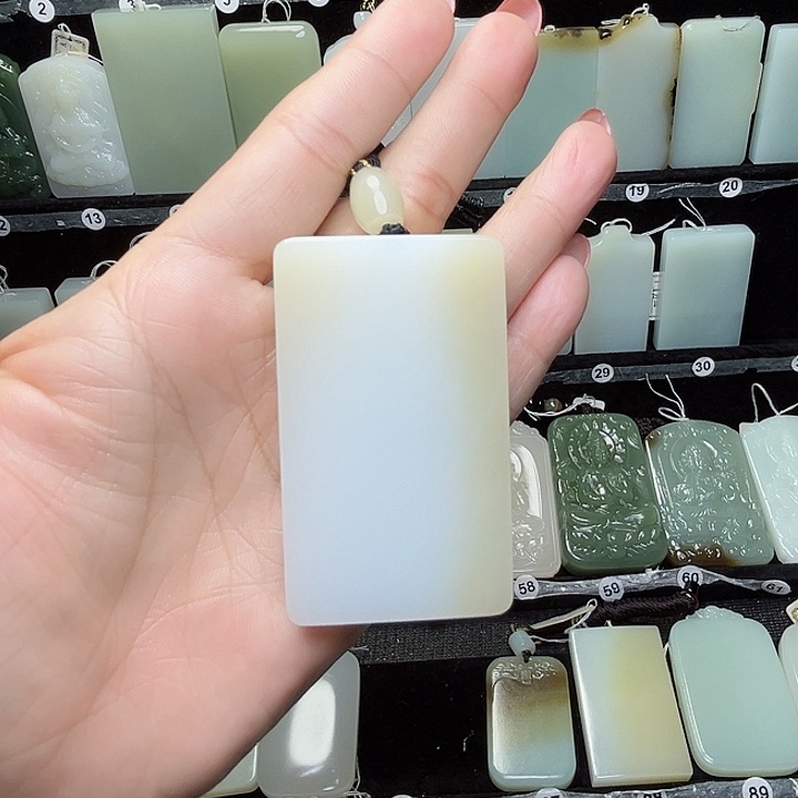 和田玉吊坠未镶嵌信*达