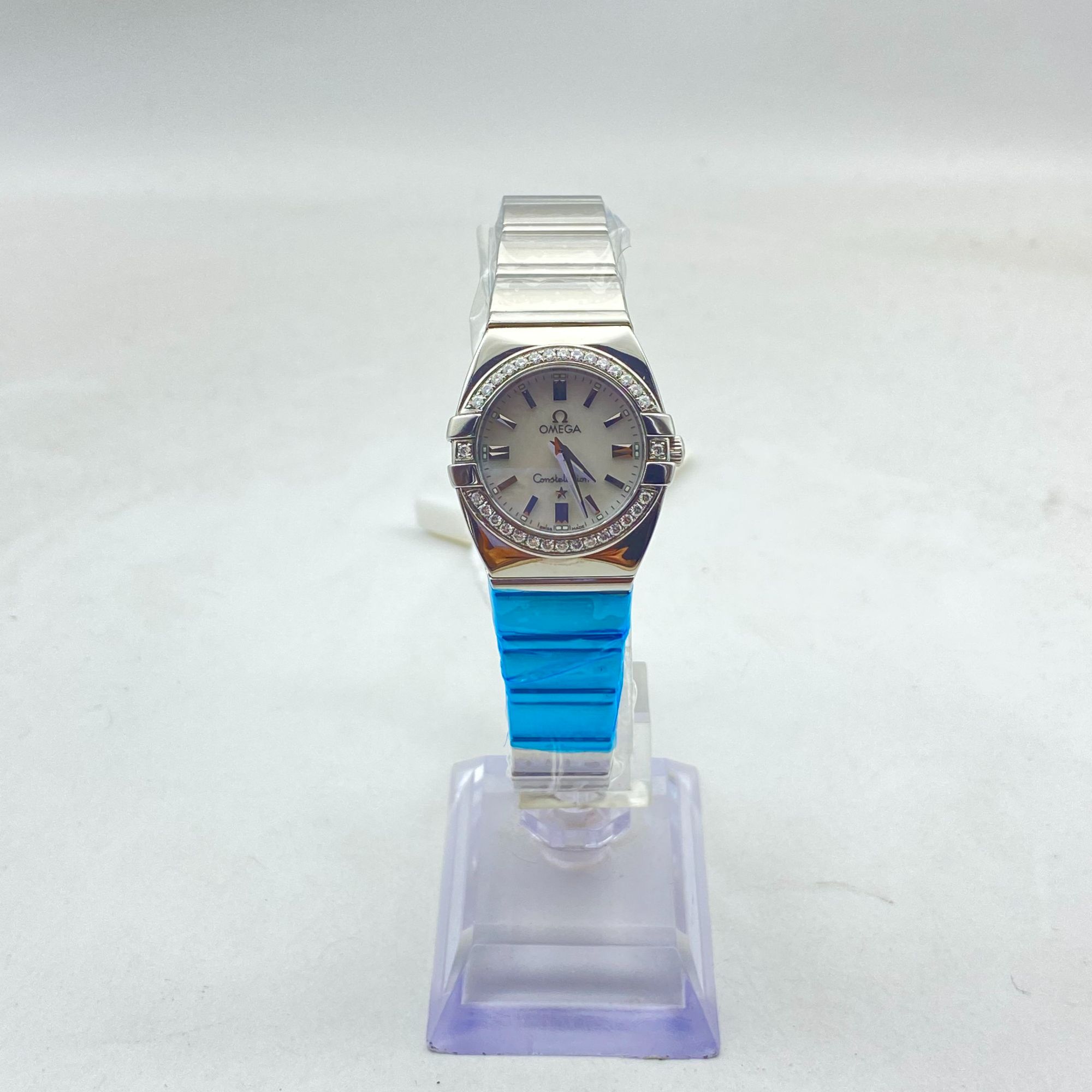 95新 Omega/欧米茄 星座系列/26MM/石英/后镶钻