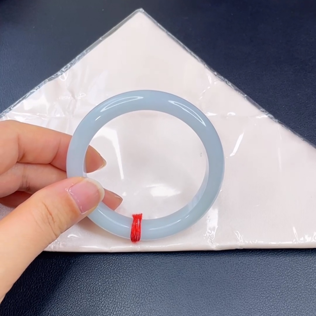 翡翠未镶嵌手镯冰胶蓝