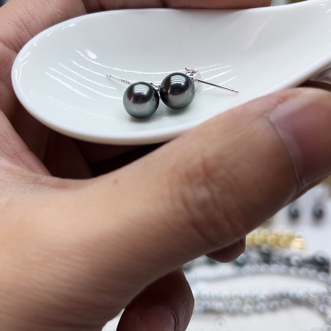 未镶嵌海水珍珠耳饰