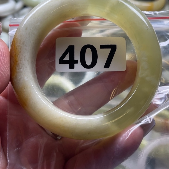 金***闪蛇纹石玉未镶嵌手镯