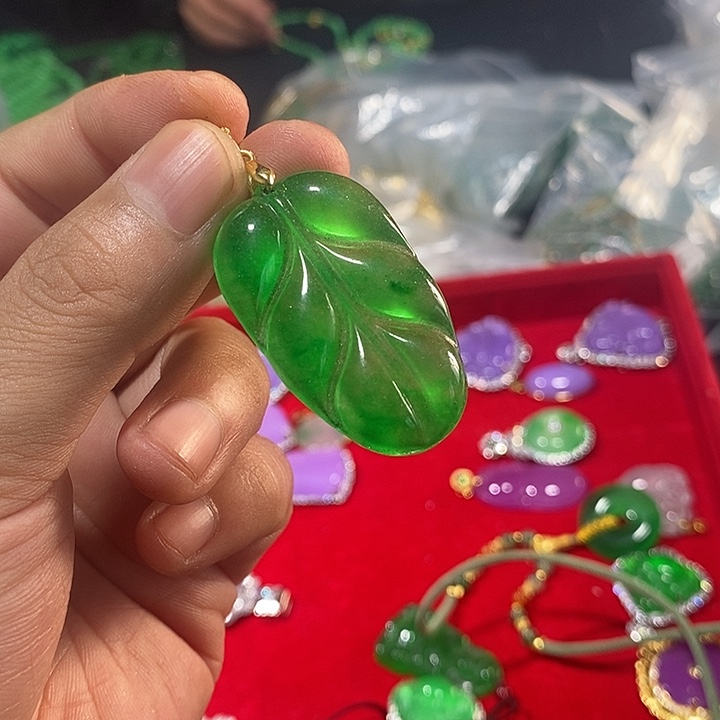 翡翠颈饰未镶嵌价格