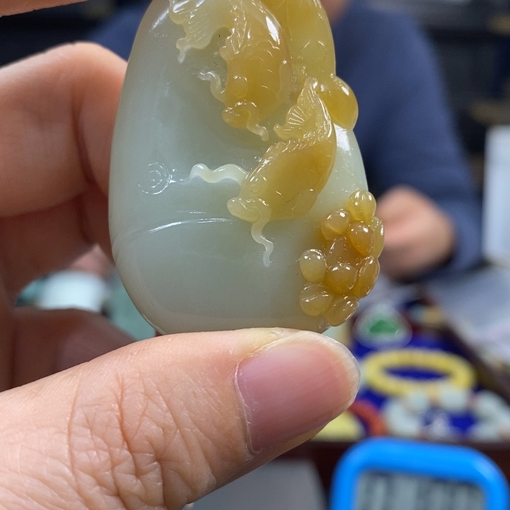 流***云和田玉未镶嵌颈饰