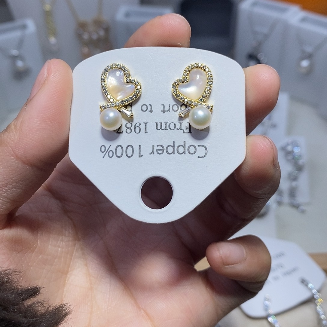 淡水珍珠未镶嵌耳饰