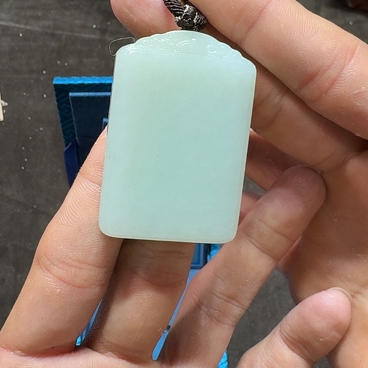 未镶嵌和田玉（糖玉）挂件