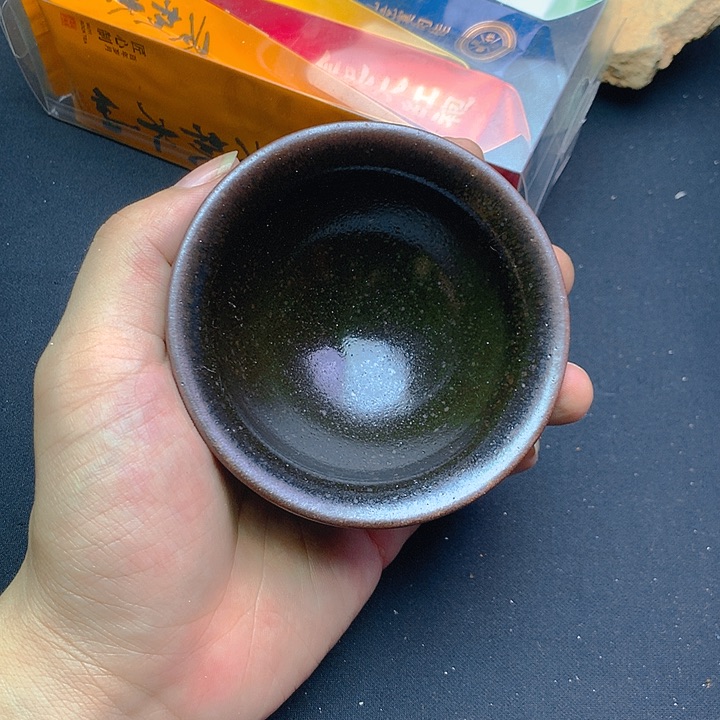 茶盏哈哈回家斤斤计较