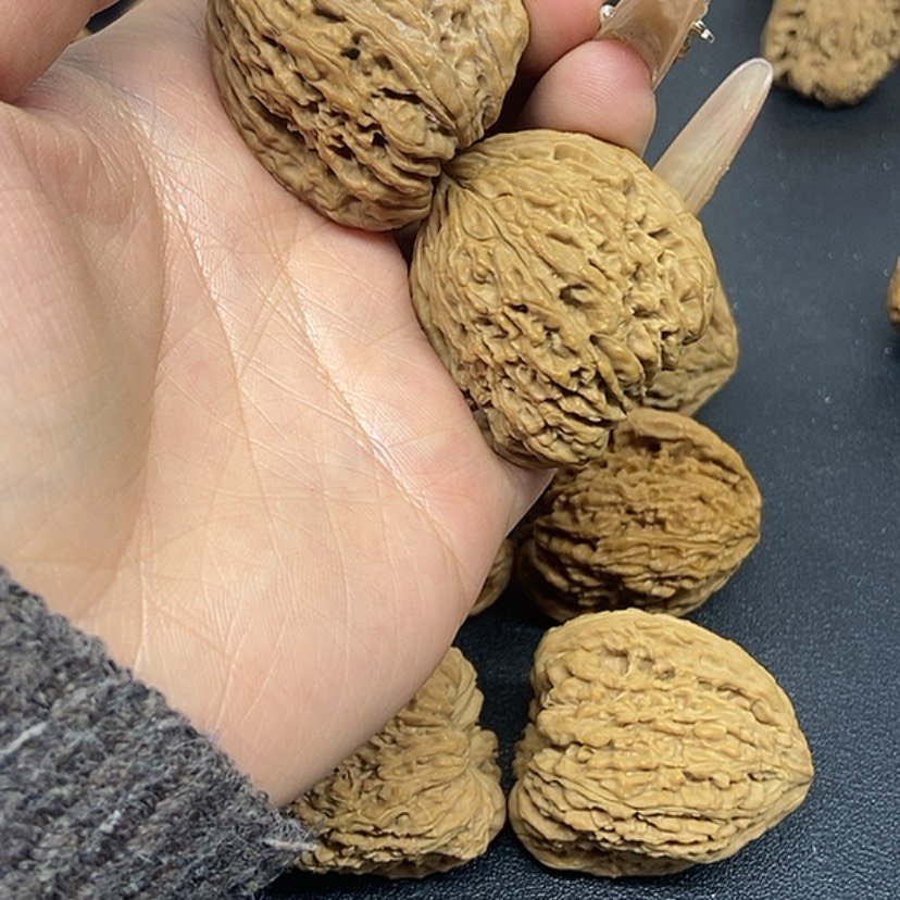 【闪购商品】文玩核桃吊坠我****贝南疆的ao di