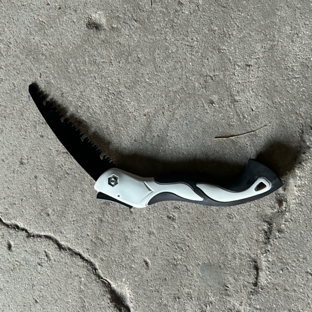 直播间黑白折叠锯有瑕疵不影响使用