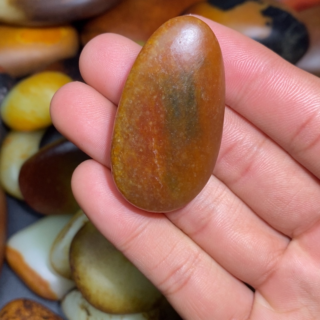 和田玉未镶嵌珠宝奇石