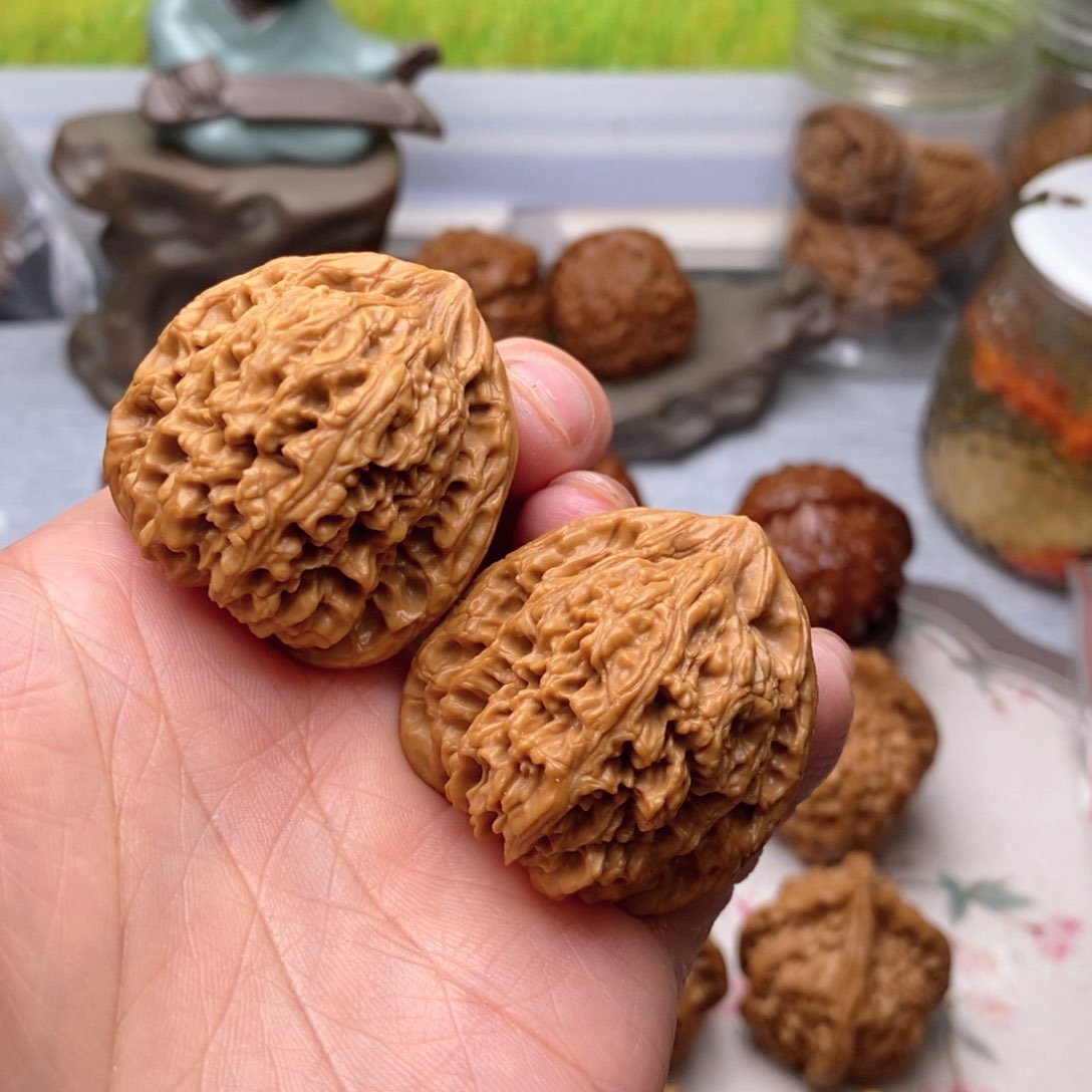 【闪购商品】文玩核桃把件南疆