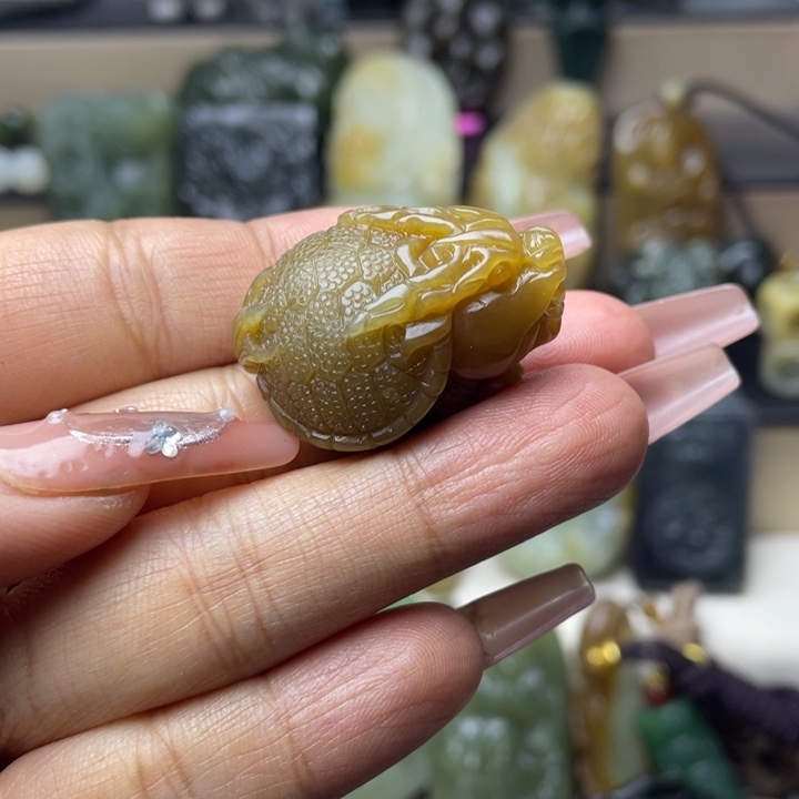 和田玉未镶嵌挂件