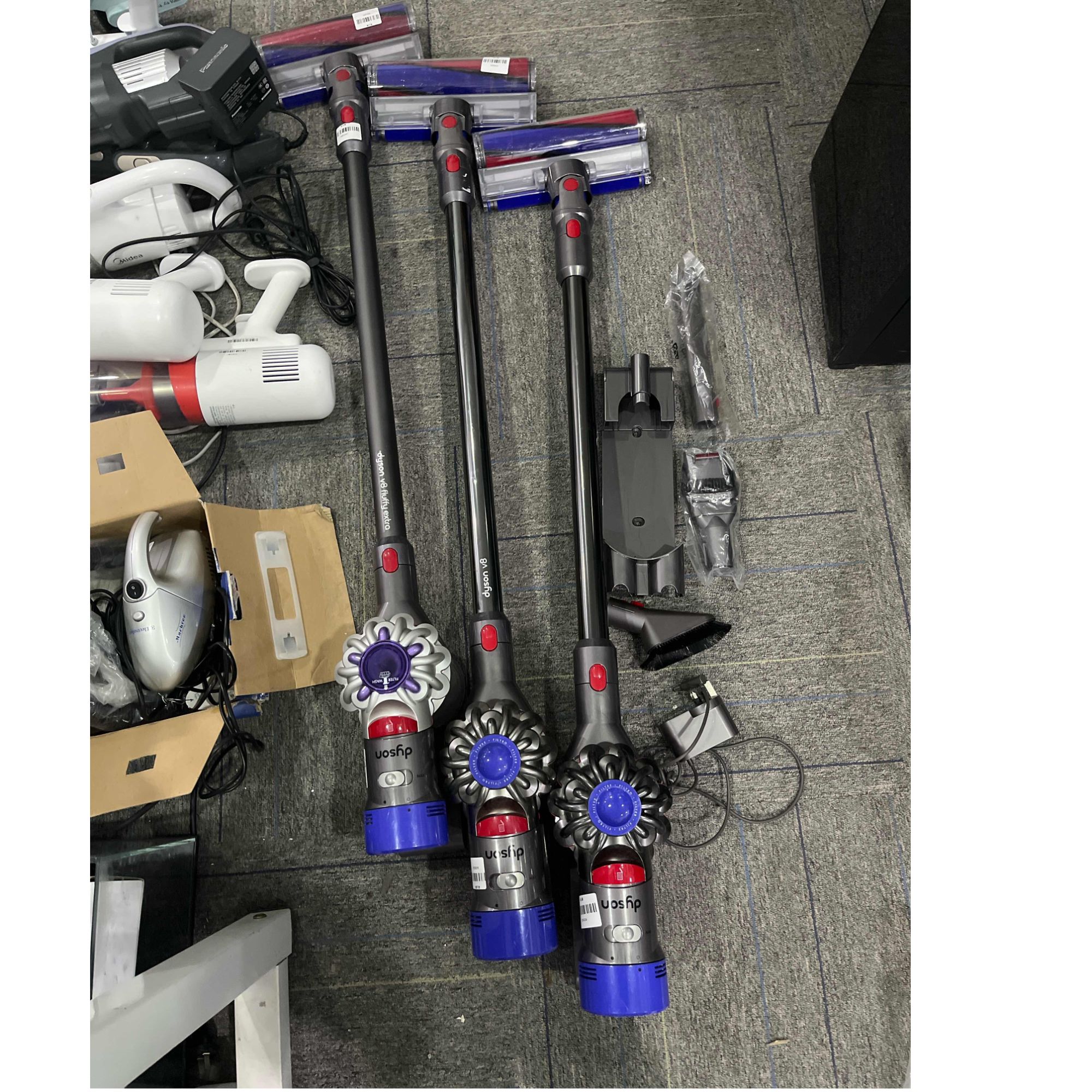 9新 dyson/戴森 【二手】武汉仓吸尘器v8轻微划痕功能完好