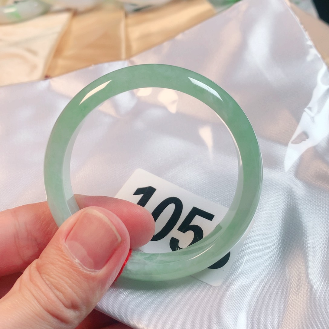 翡翠手镯未镶嵌翡翠手镯1053