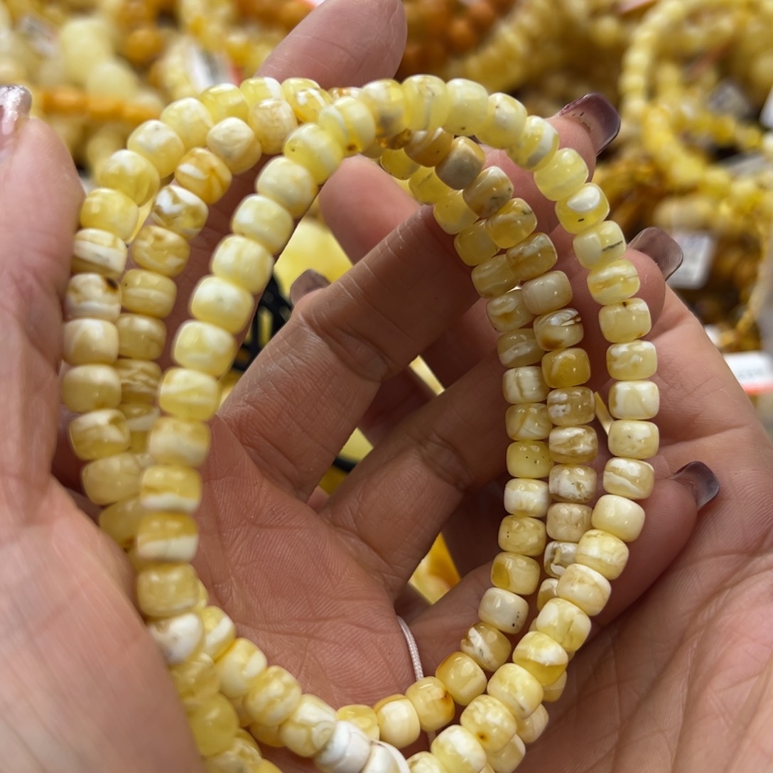 琥珀珠宝奇石未镶嵌