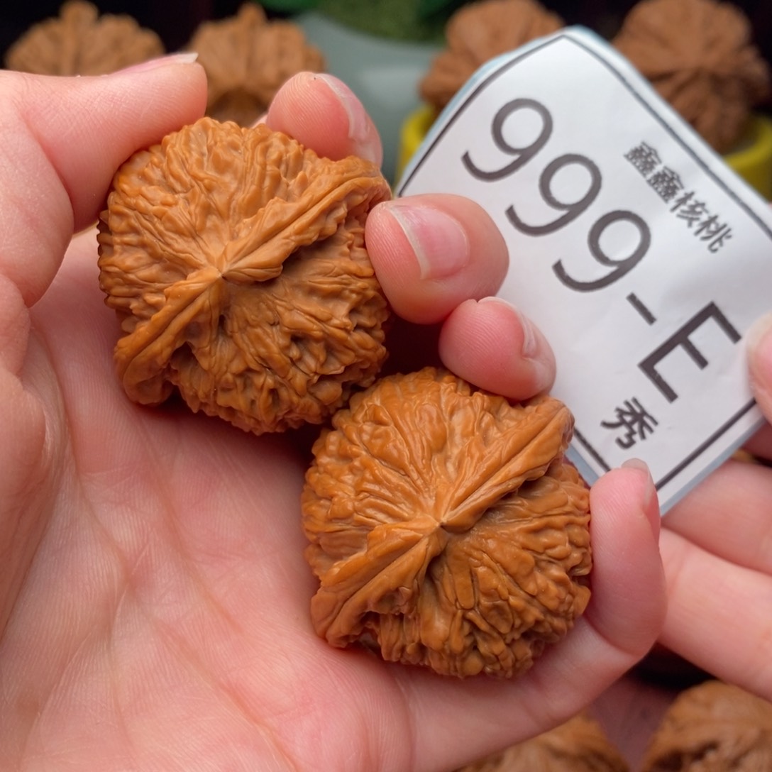 文玩核桃把件白狮40