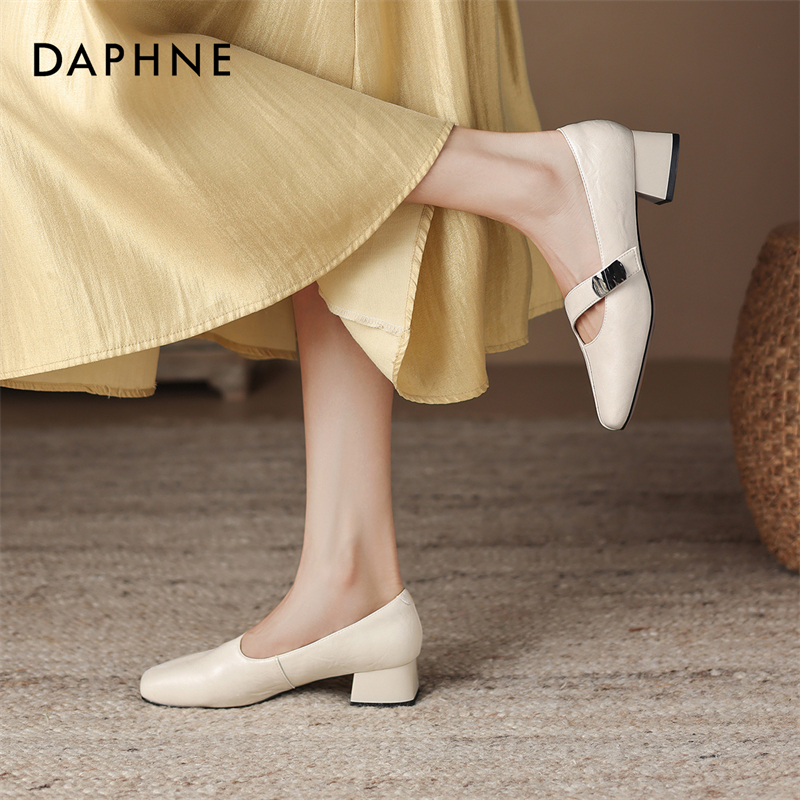 达芙妮正品女鞋2025春季新品极简风气质优雅方头粗跟百搭气质单鞋