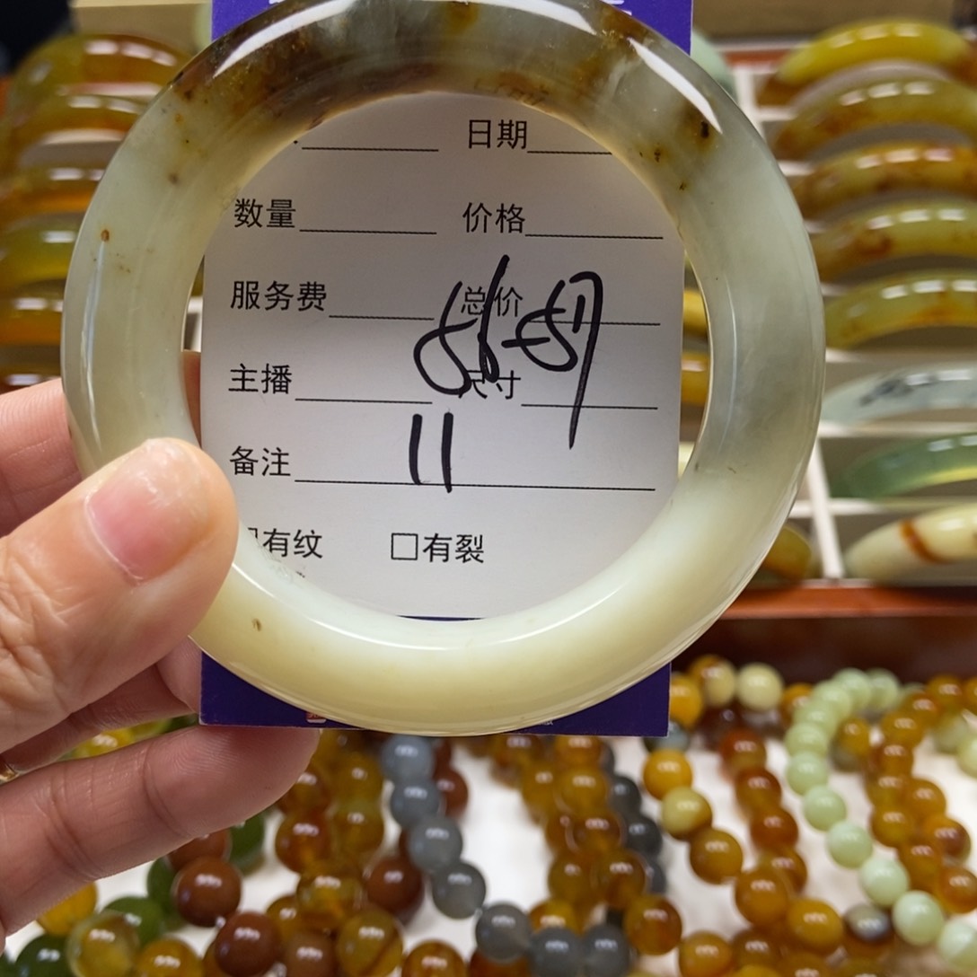 蛇纹石玉手串未镶嵌