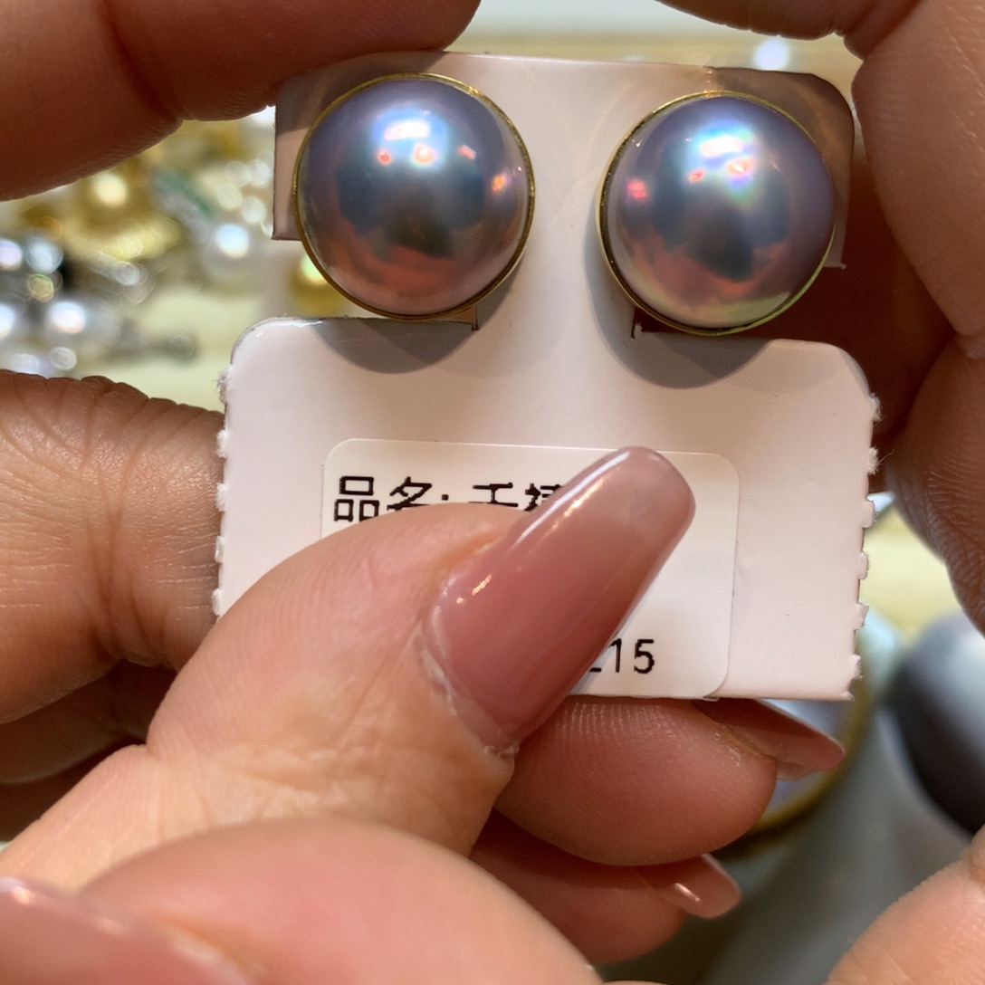 拼合珍珠（马贝珠）耳饰18K金镶嵌