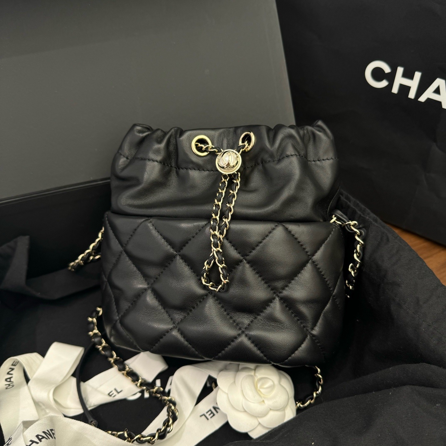 99新 Chanel/香奈儿 黑金珍珠 羊皮水桶包 链条包