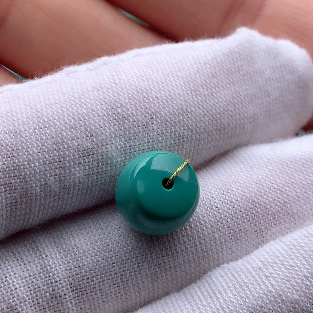 绿松石颈饰未镶嵌