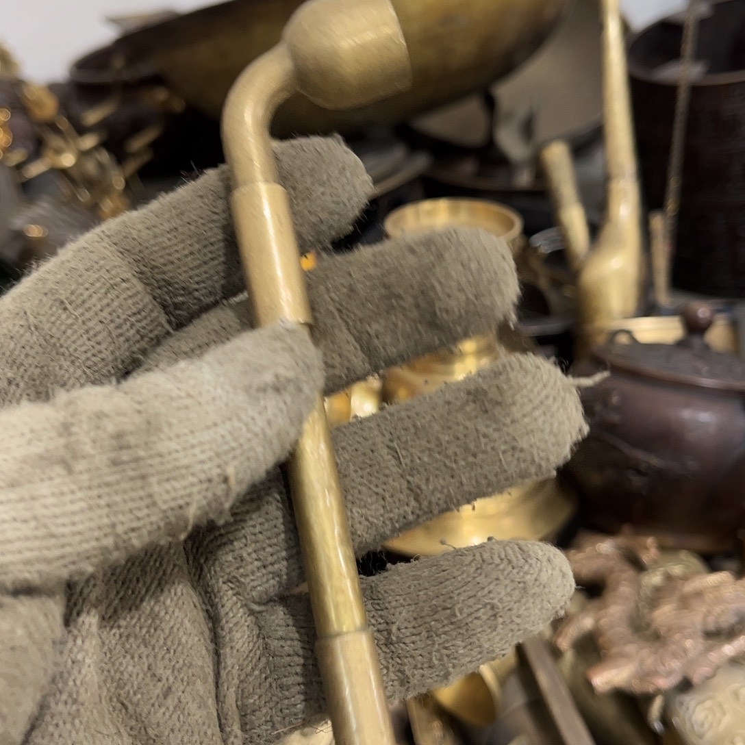 年***态闪电购铜摆件工艺品