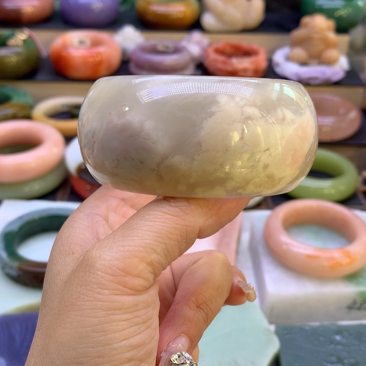 石英岩玉未镶嵌13468975444