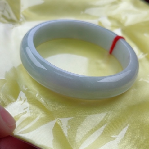 翡翠手镯未镶嵌正60
