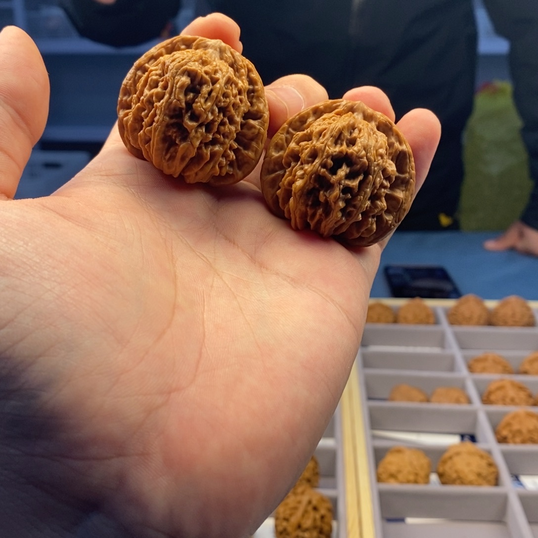 文玩核桃把件全品四座楼44mm