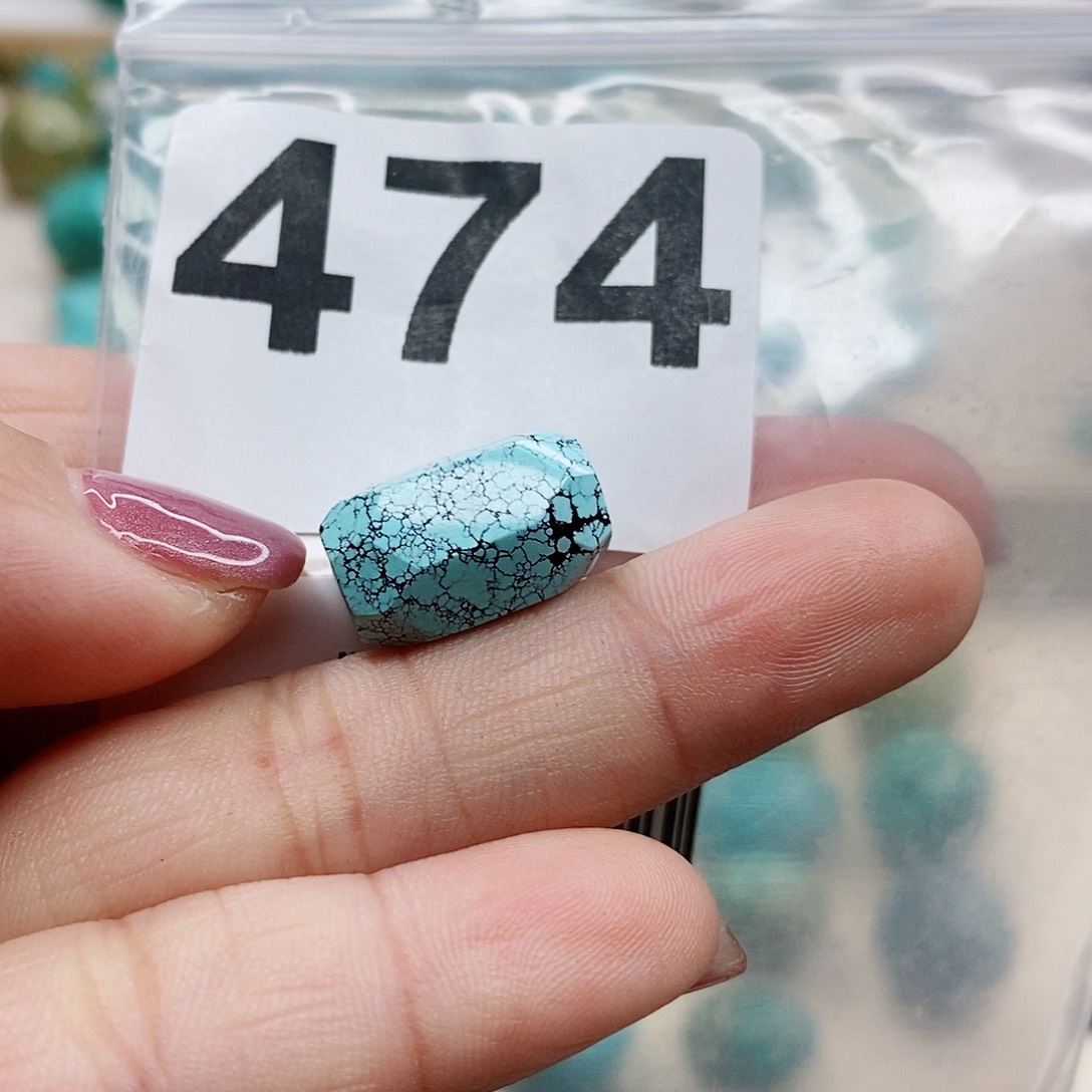 绿松石颈饰未镶嵌