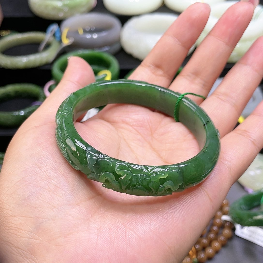 【闪购商品】和田玉手镯5758圈口85未镶嵌