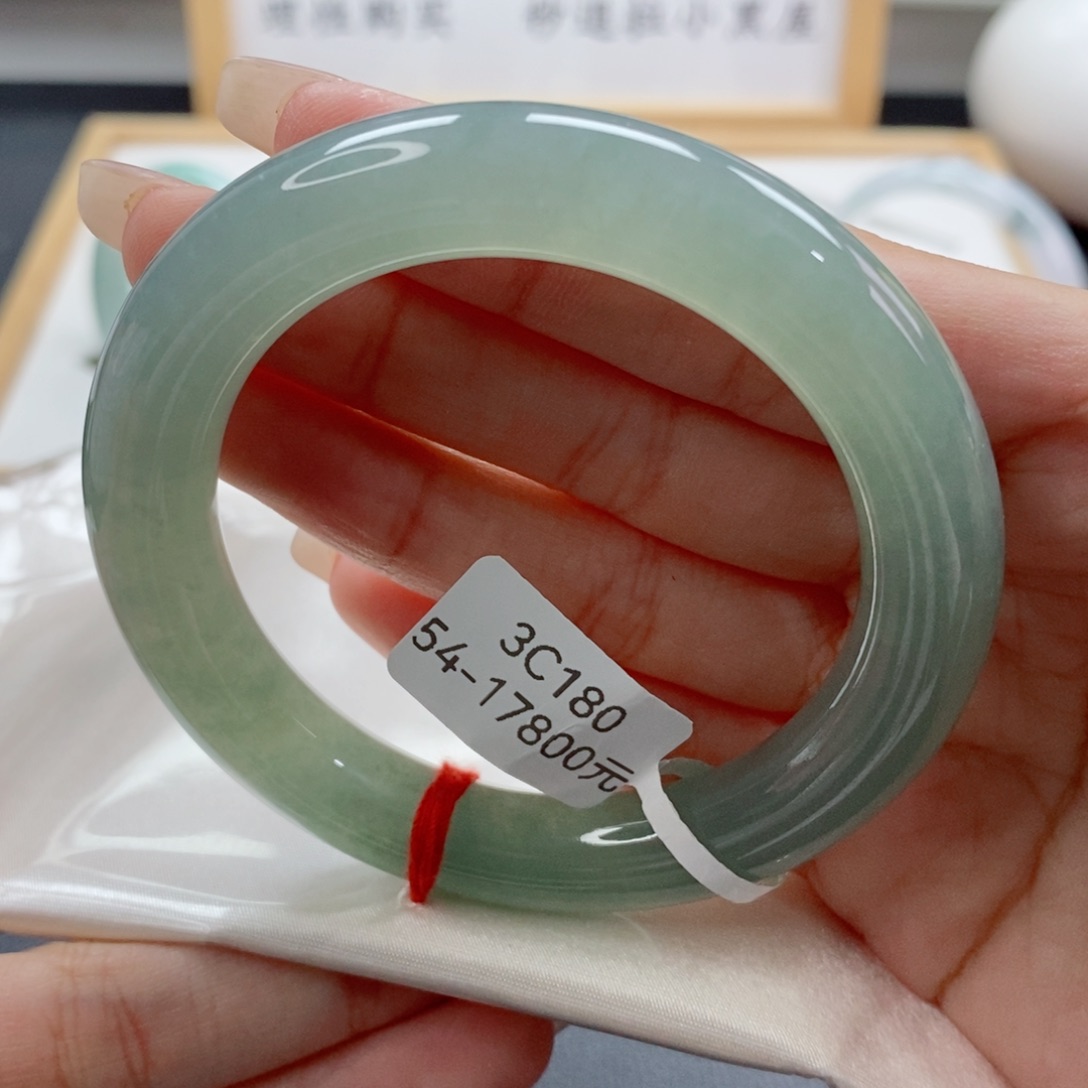 翡翠手镯未镶嵌天然A货翡翠手镯