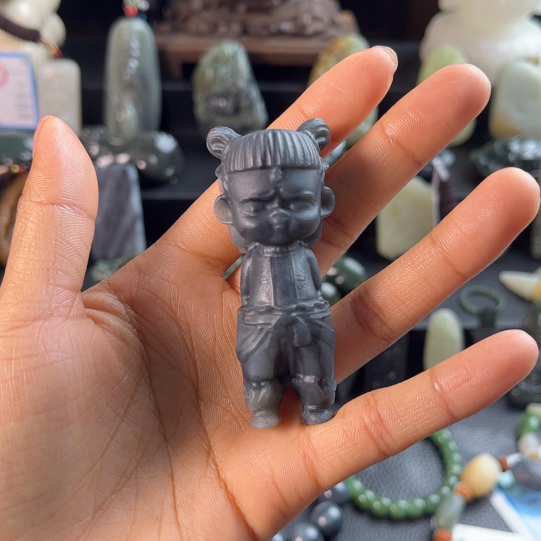 和田玉未镶嵌挂件日**上