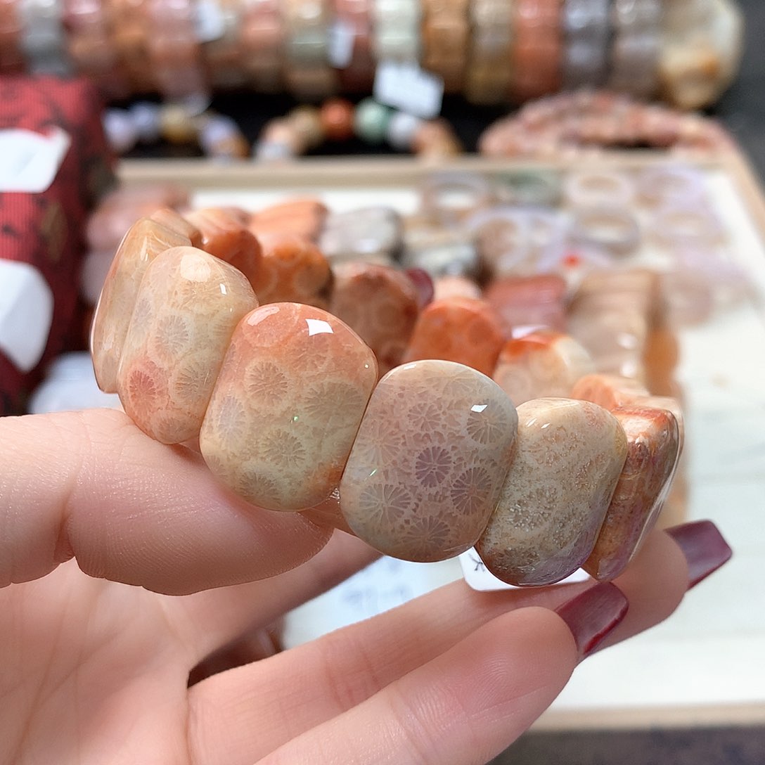 硅化珊瑚（珊瑚玉）手链未镶嵌爛**?733