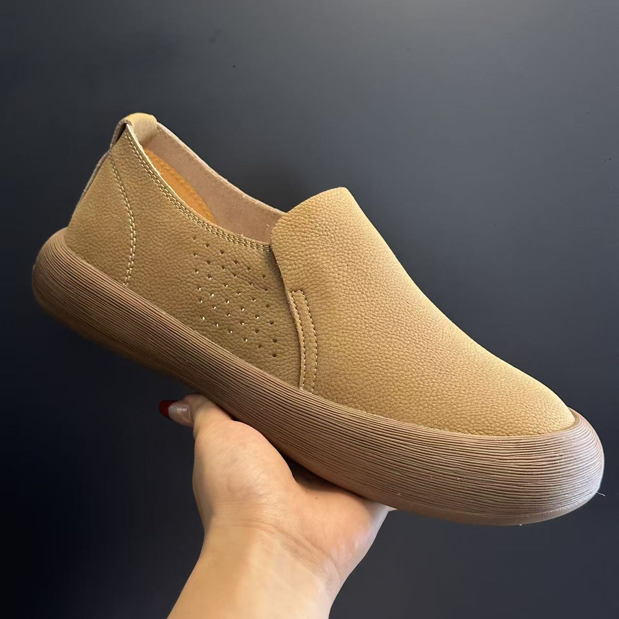 新款透气男士休闲头层牛皮小白鞋真皮百搭透气6113