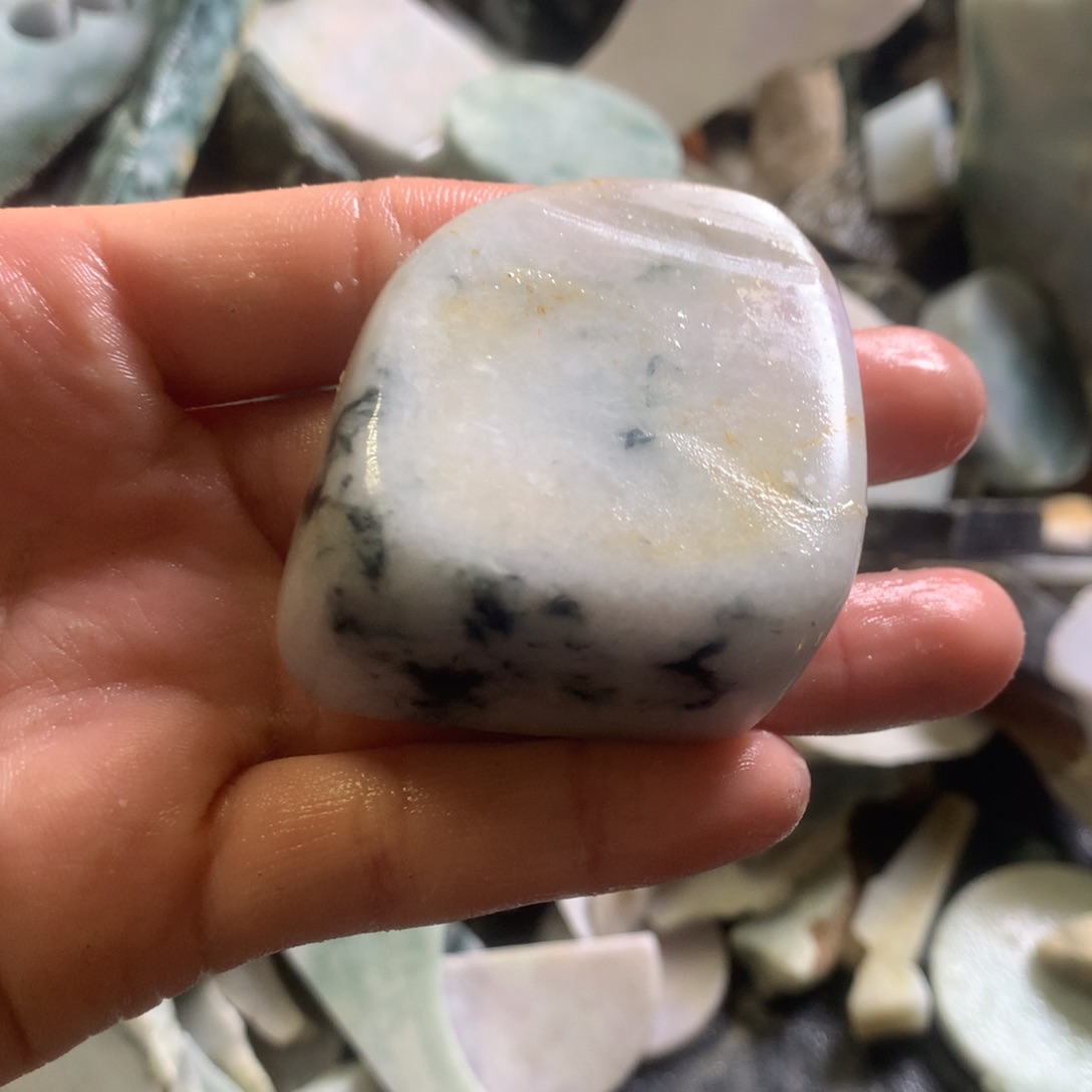 翡翠颈饰未镶嵌缅甸翡翠