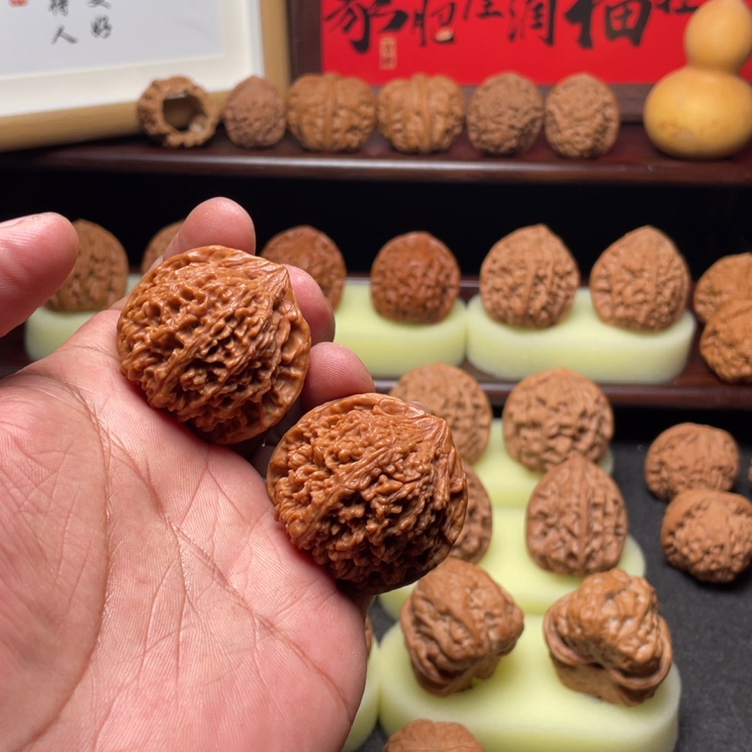 文玩核桃吊坠左*、42满天星