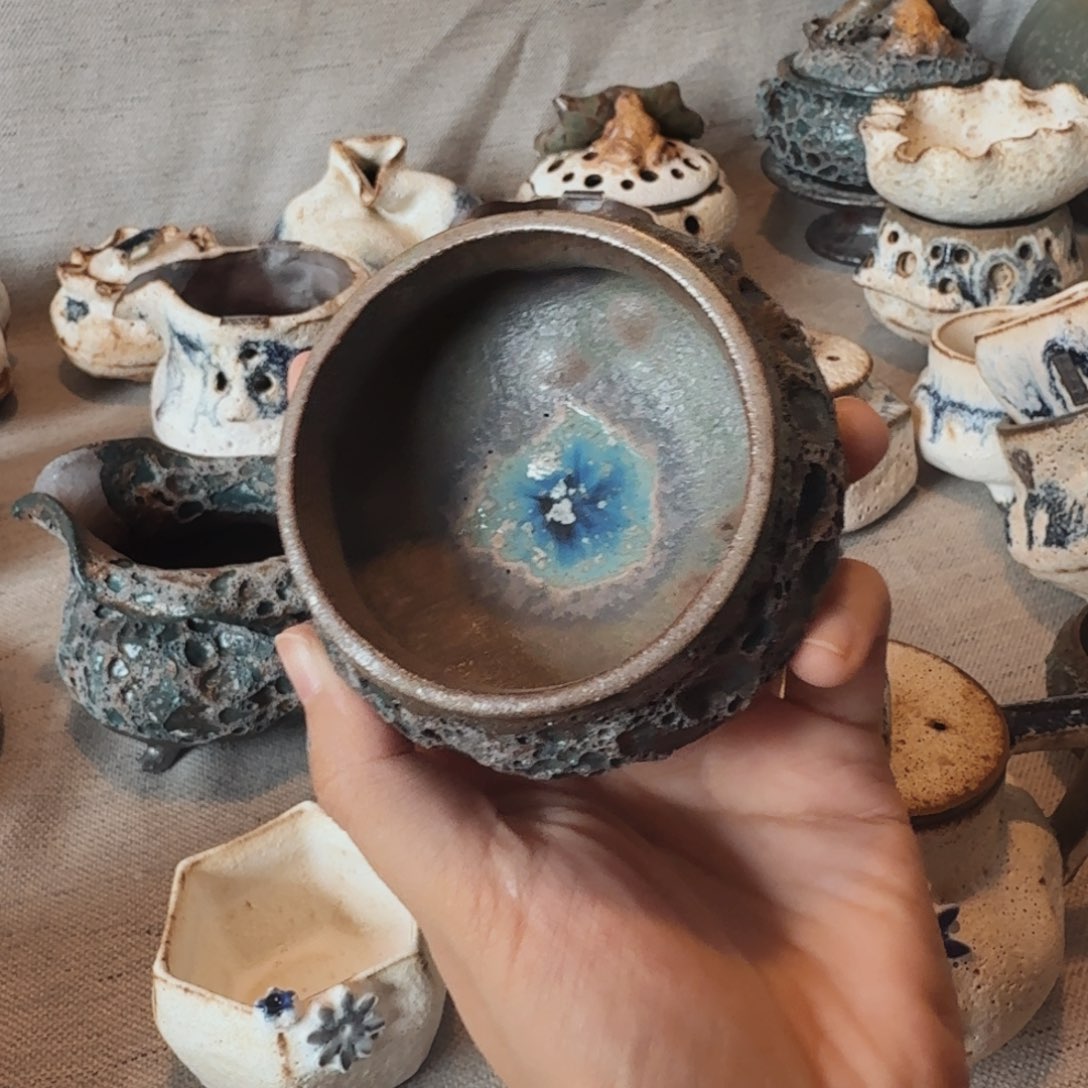 虫洞三足主人杯一只一只