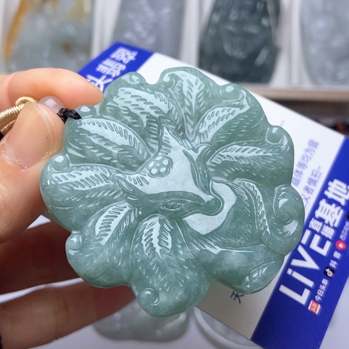 翡翠未镶嵌挂件翡翠