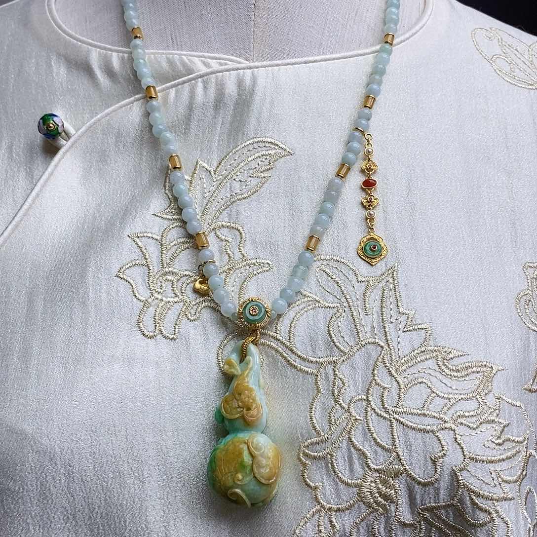 翡翠颈饰未镶嵌天然