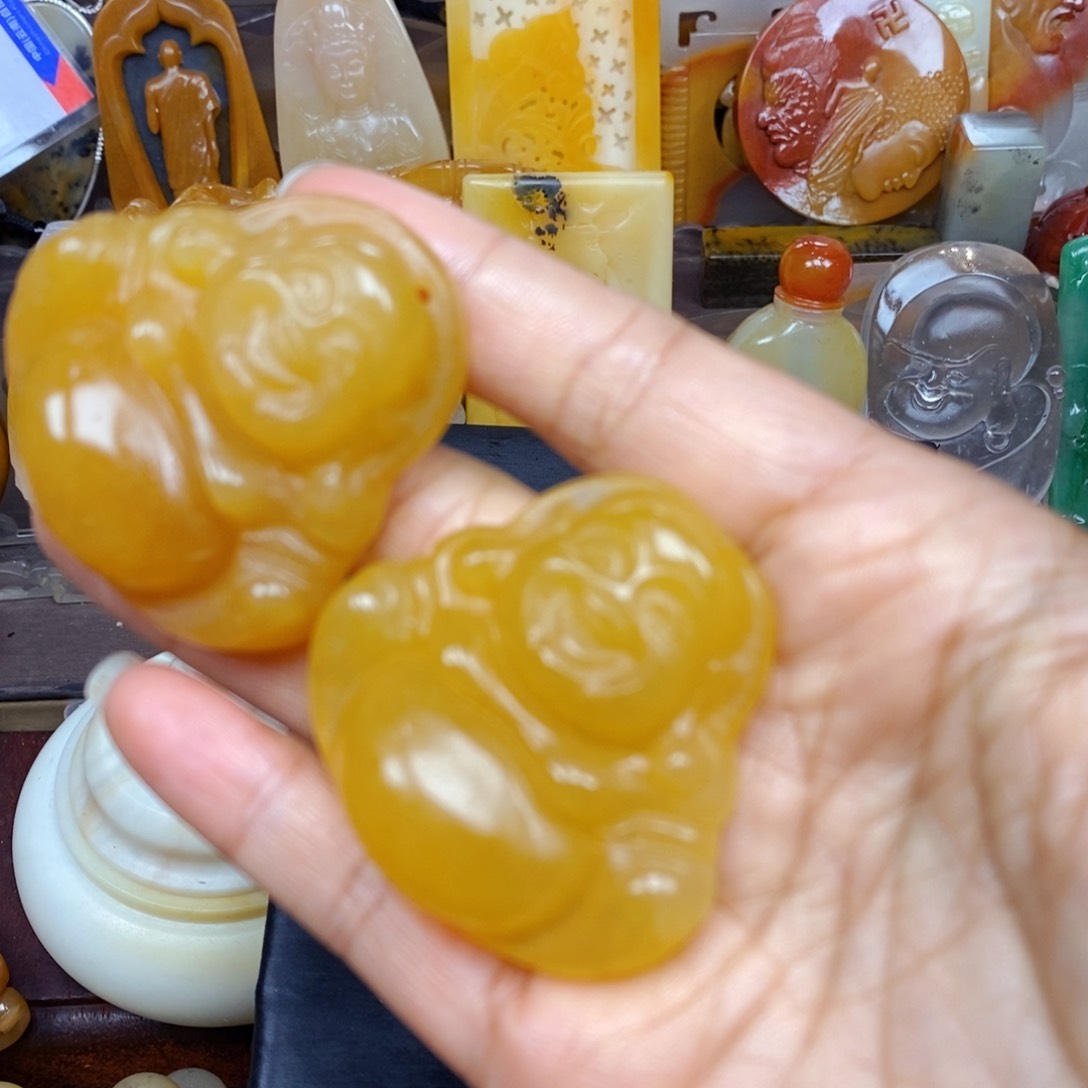 石英质玉（黄龙玉）颈饰未镶嵌