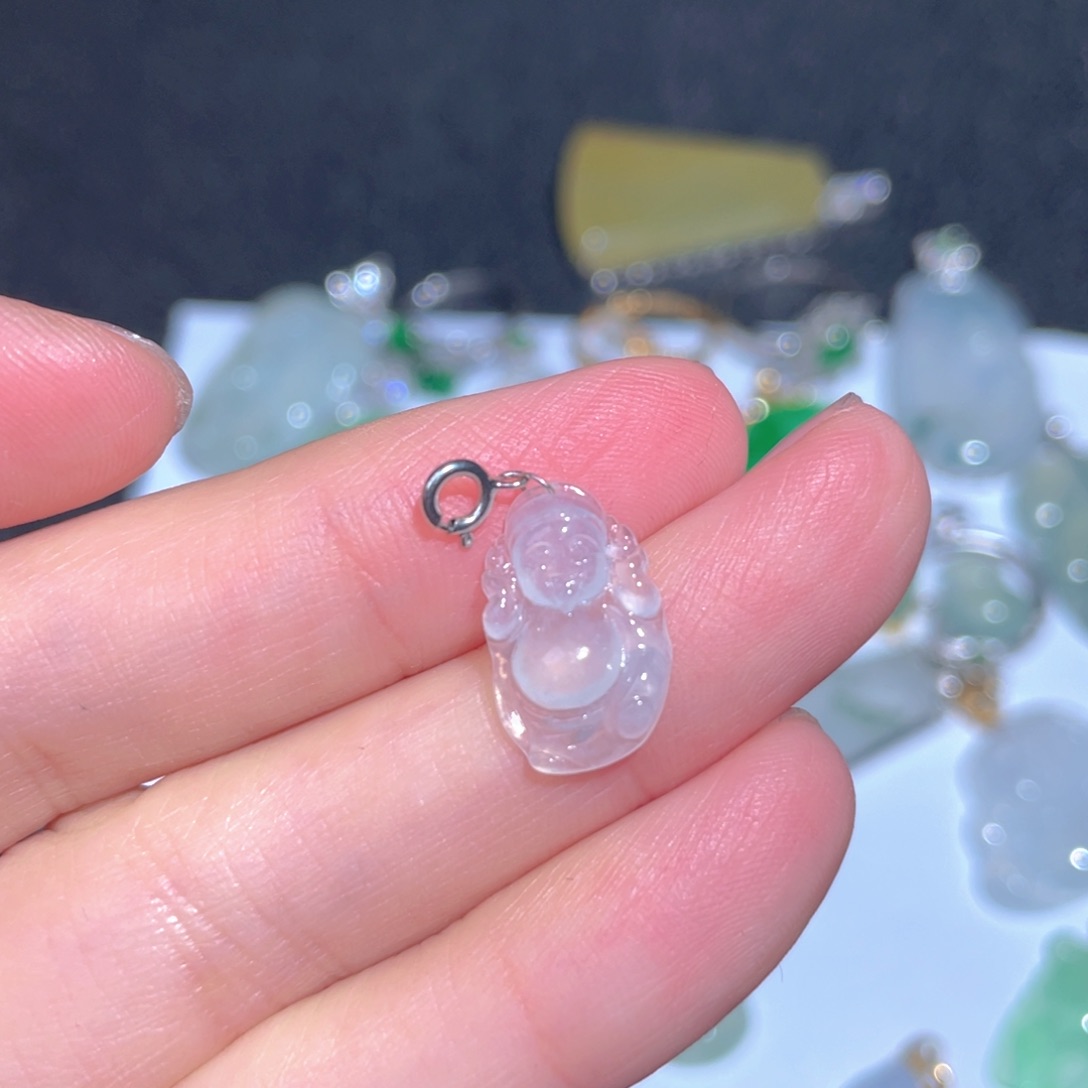 翡翠颈饰18K金镶嵌翡翠