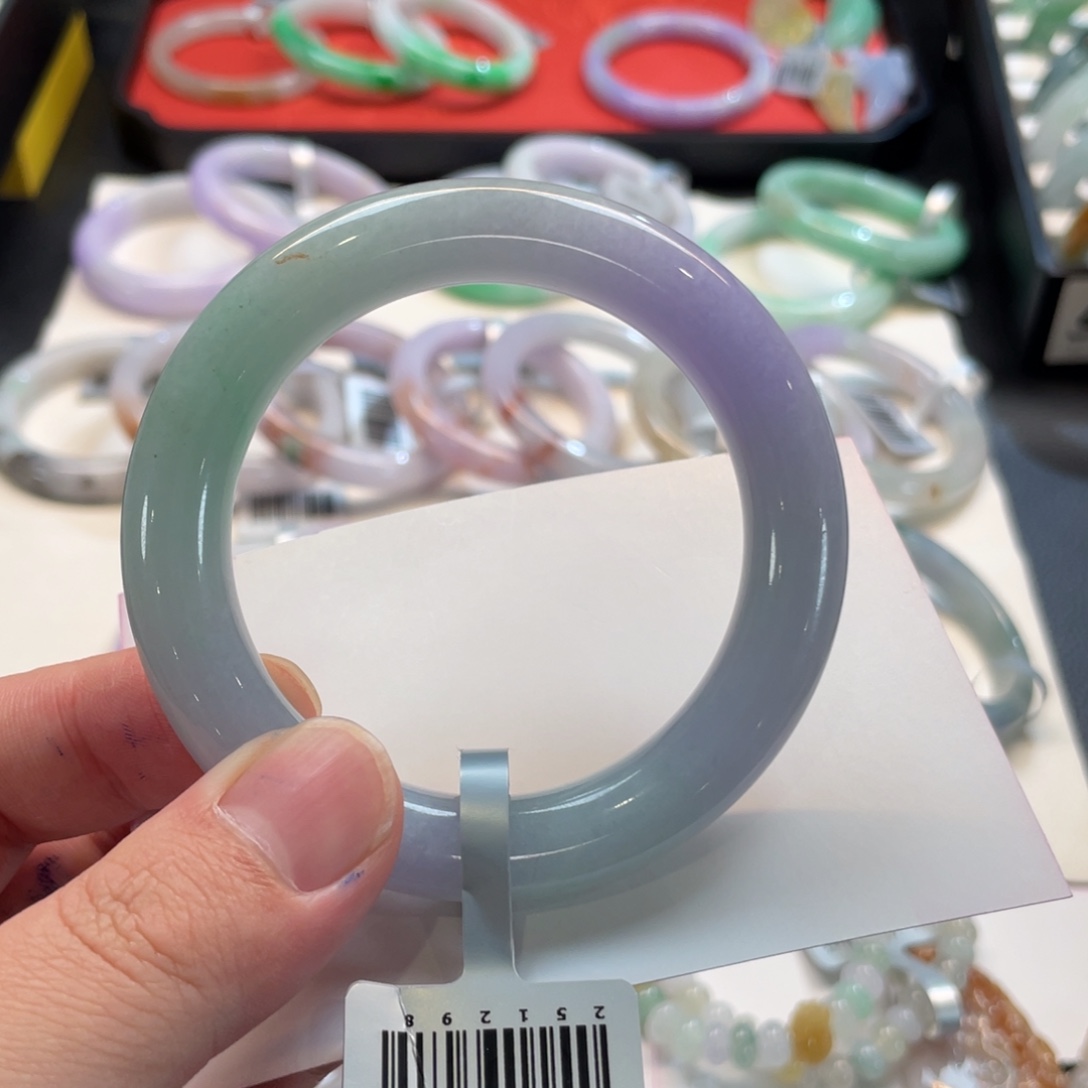 翡翠未镶嵌手镯130号 54圆条 有纹