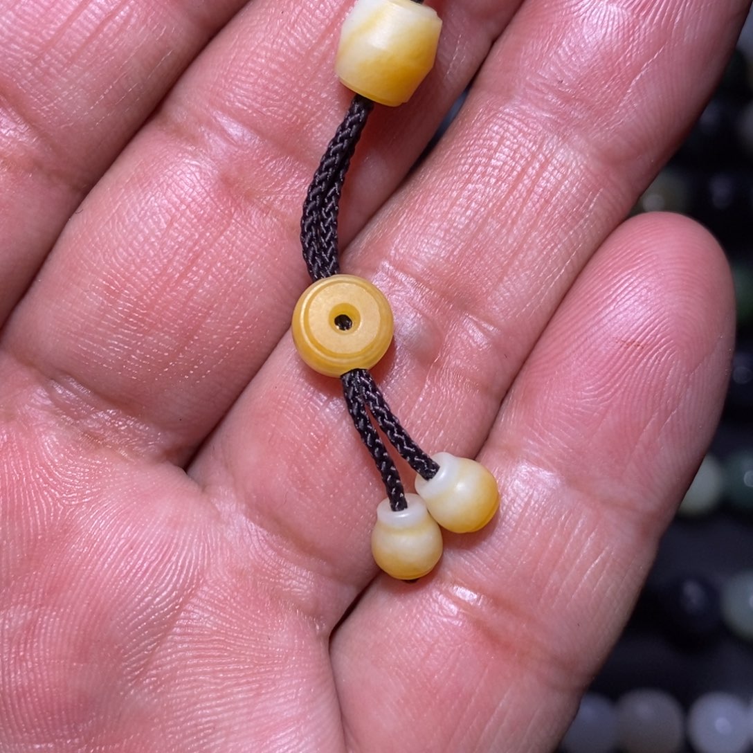 和田玉（糖玉）珠宝半成品未镶嵌正****…