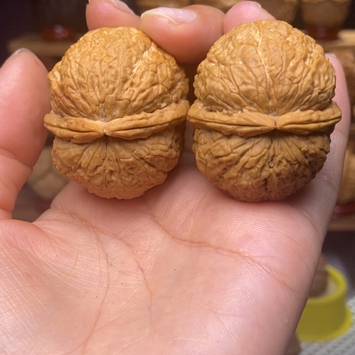 文玩核桃吊坠卧龙元宝15