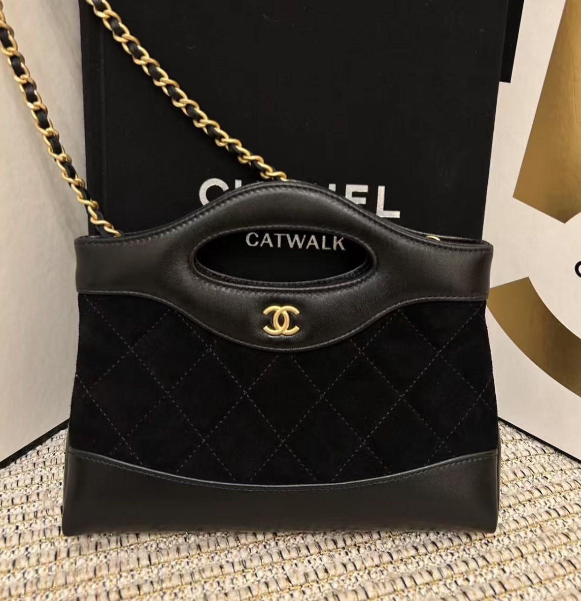 全新未使用 Chanel/香奈儿 25p 黑金拼麂皮31bag nano包 11865017