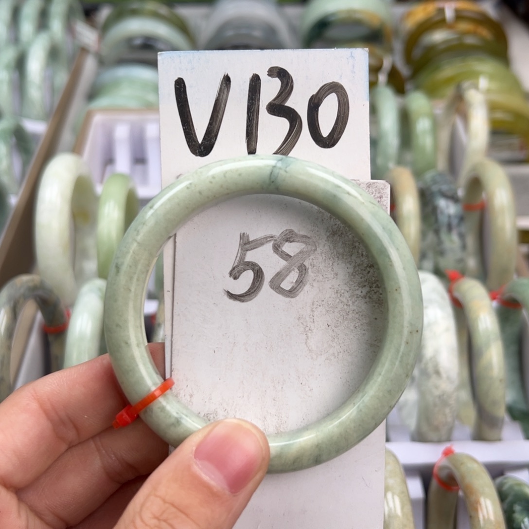 岫玉手镯未镶嵌天然岫玉