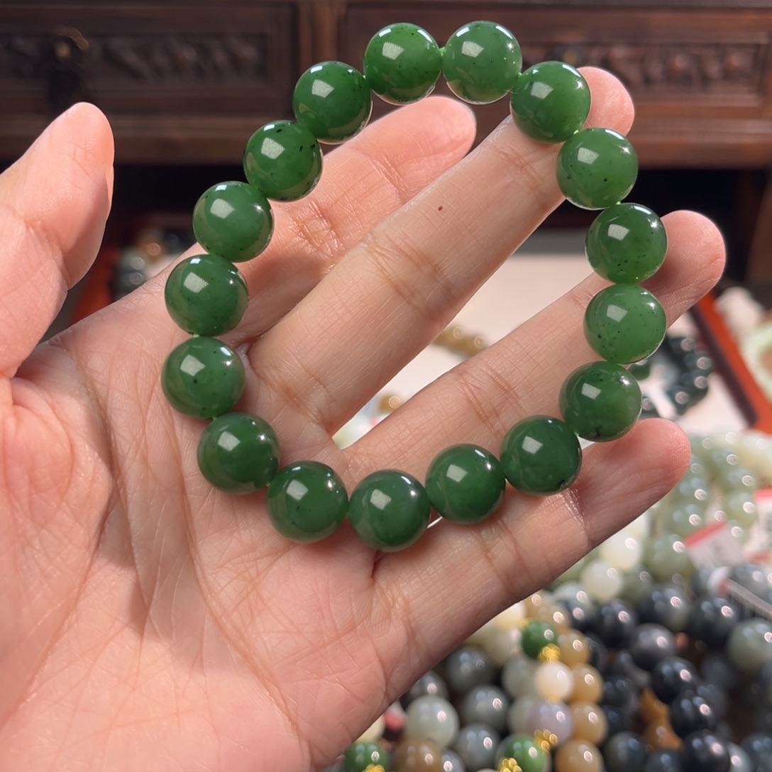 主***禹和田玉未镶嵌手链