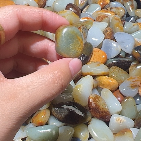 和田玉（糖玉）未镶嵌颈饰11.8克