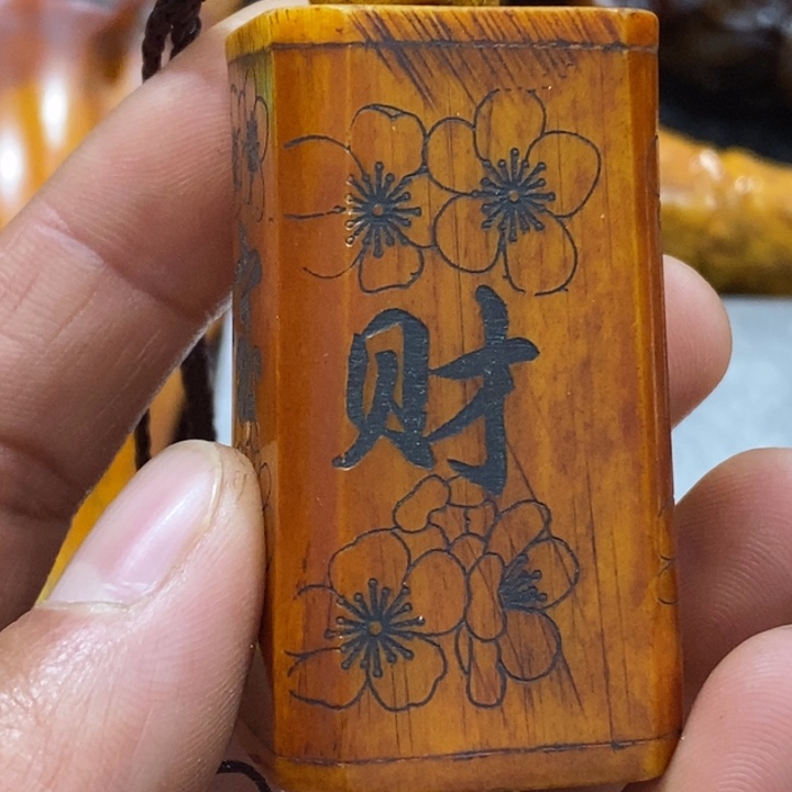 滴血莲花菩提吊坠