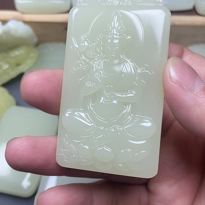 和田玉未镶嵌颈饰